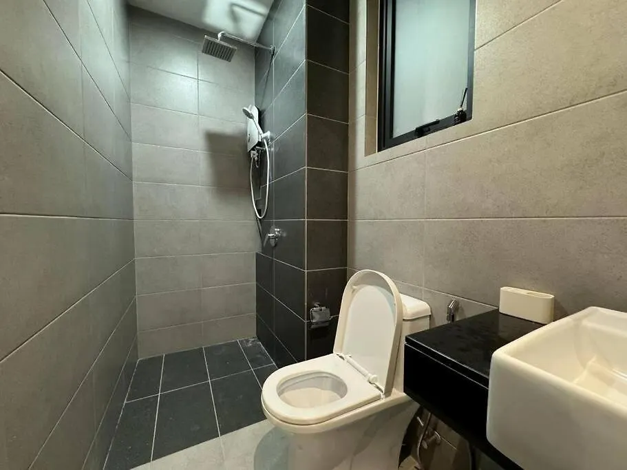 Urban Suites Stylish 3Br In Georgetown With Stunning Seaview Jelutong Apartmán